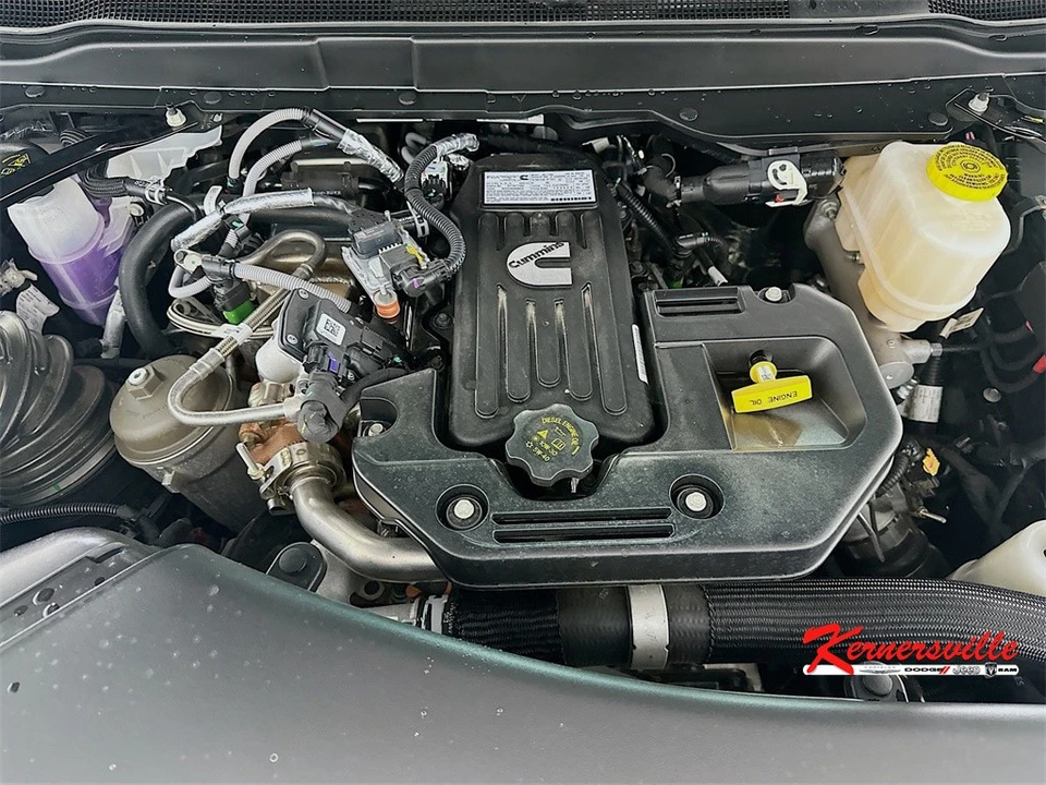 2026 Ram 4500 & 5500 - Image 17 of 20