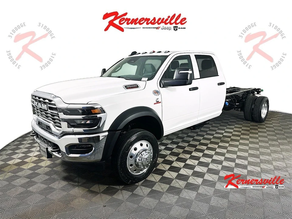 2026 Ram 4500 & 5500 - Image 3 of 20