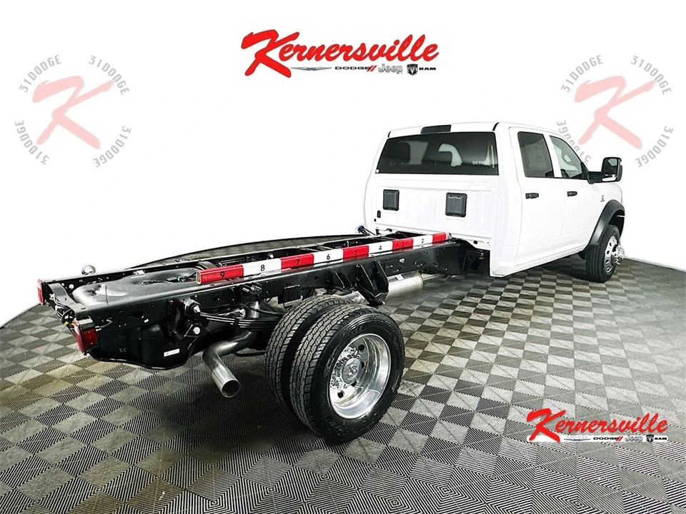 2026 Ram 4500 & 5500 - Image 7 of 20