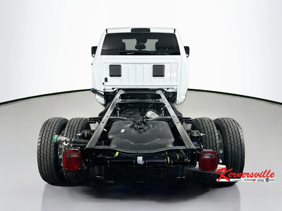 2026 Ram 4500 & 5500 - Image 6 of 12