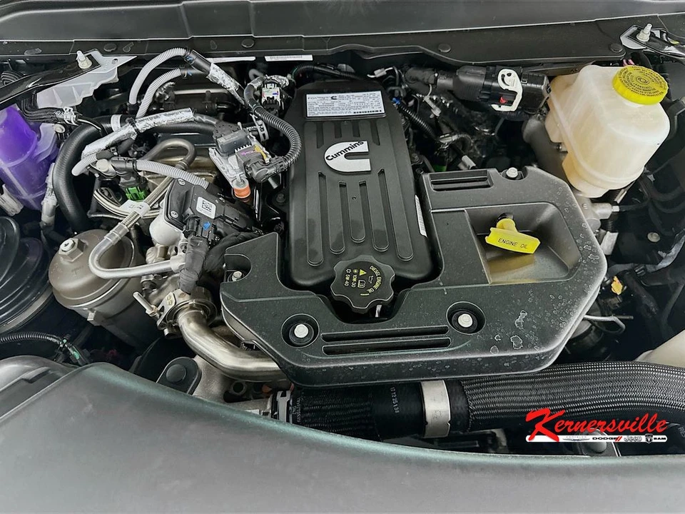 2026 Ram 4500 & 5500 - Image 17 of 20