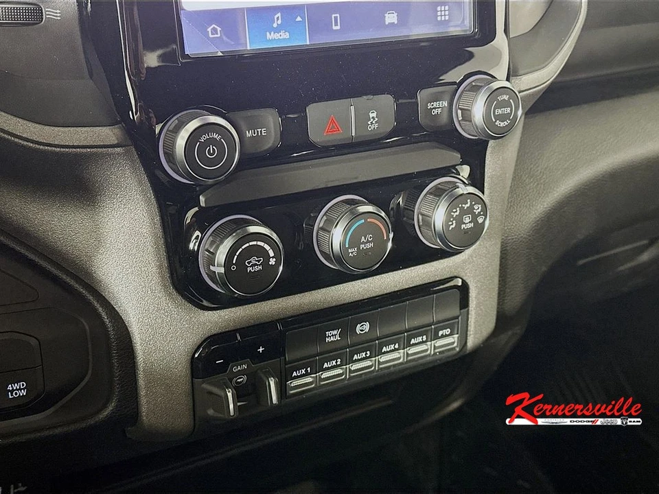 2026 Ram 4500 & 5500 - Image 15 of 20