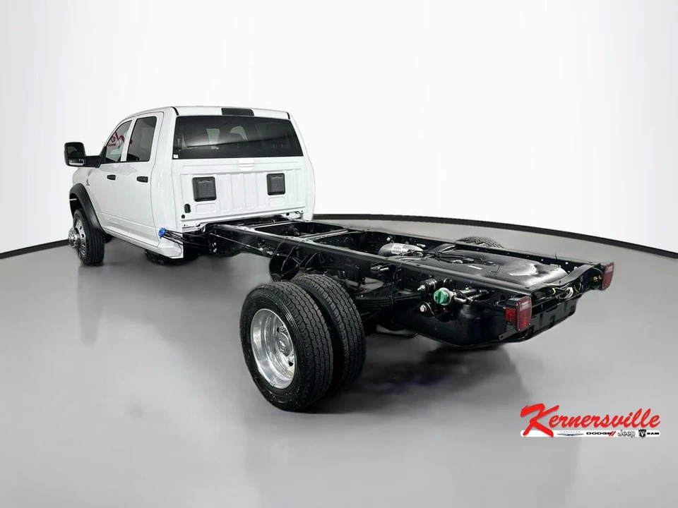 2026 Ram 4500 & 5500 - Image 5 of 12