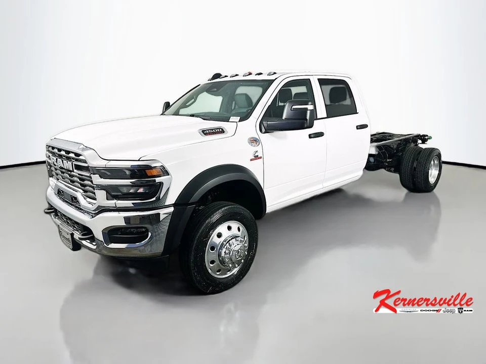 2026 Ram 4500 & 5500 - Image 3 of 20