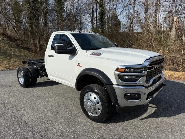 2026 Ram 4500 & 5500 - Image 5 of 21