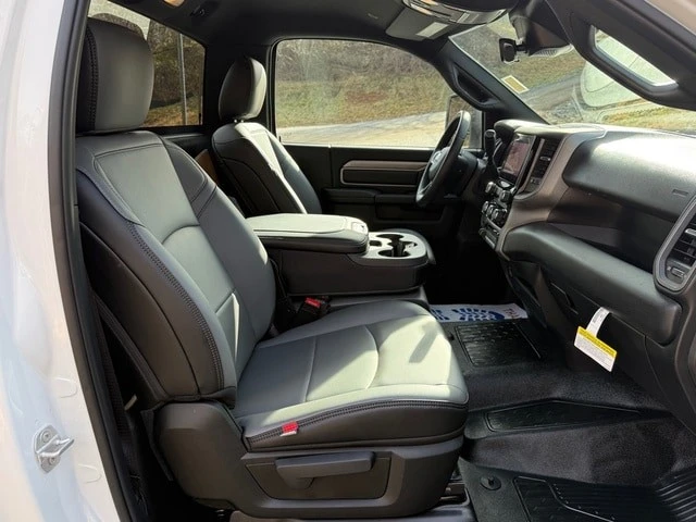 2026 Ram 4500 & 5500 - Image 14 of 21