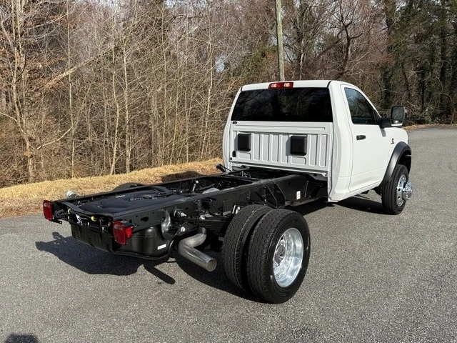 2026 Ram 4500 & 5500 - Image 7 of 21