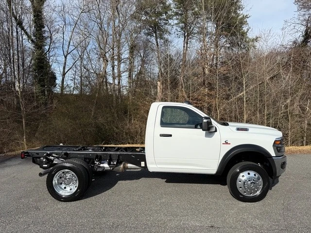 2026 Ram 4500 & 5500 - Image 6 of 21