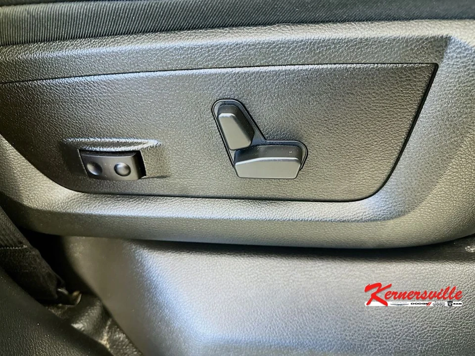 2026 Ram 4500 & 5500 - Image 23 of 24