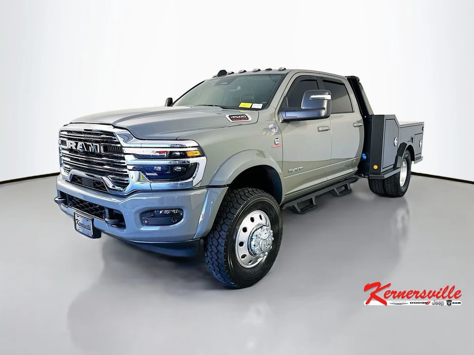 2026 Ram 4500 & 5500 - Image 3 of 24