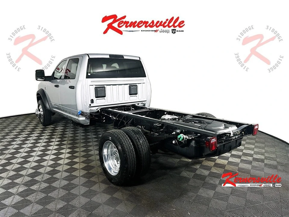 2026 Ram 4500 & 5500 - Image 5 of 20