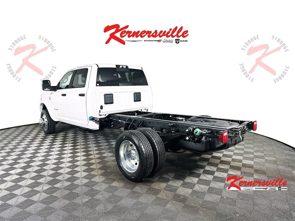 2026 Ram 4500 & 5500 - Image 5 of 21