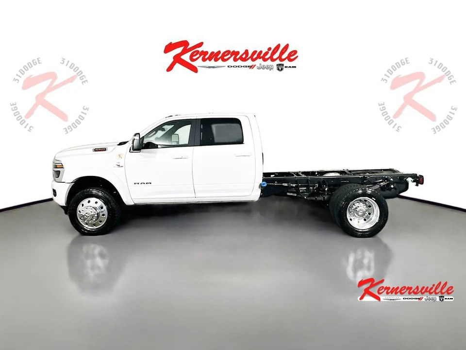 2026 Ram 4500 & 5500 - Image 4 of 12