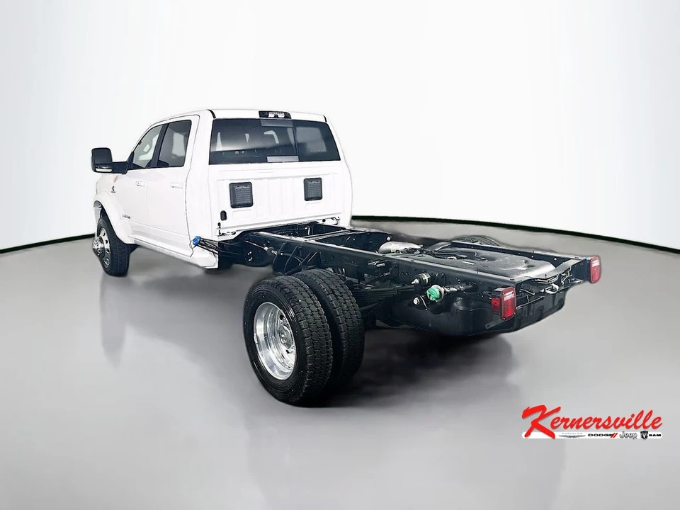 2026 Ram 4500 & 5500 - Image 5 of 12
