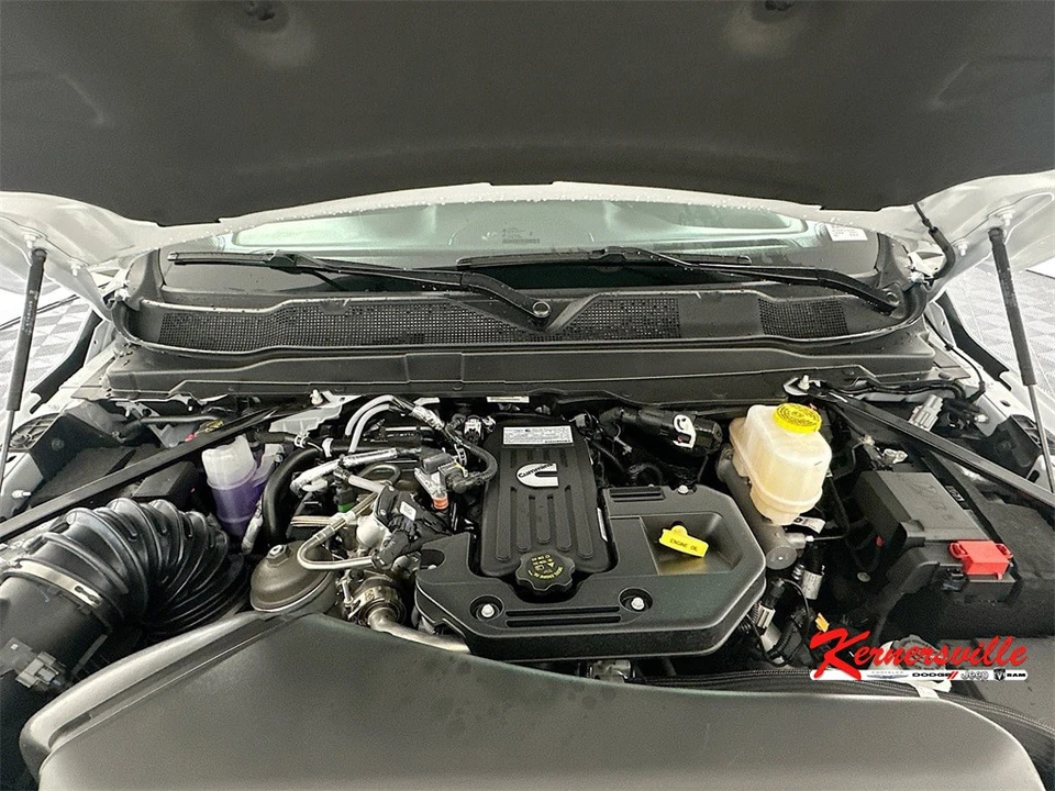 2026 Ram 4500 & 5500 - Image 17 of 21
