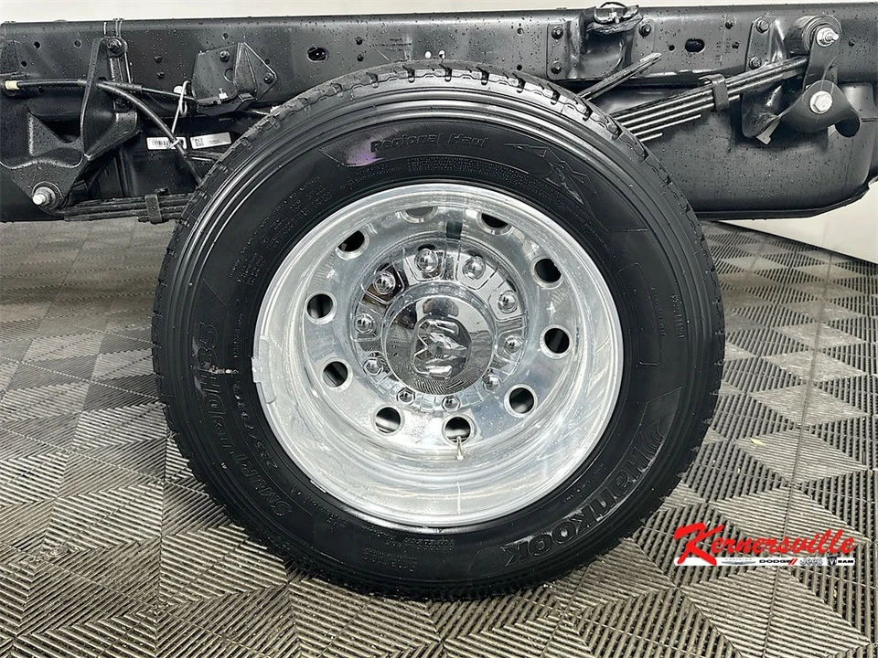 2026 Ram 4500 & 5500 - Image 16 of 21