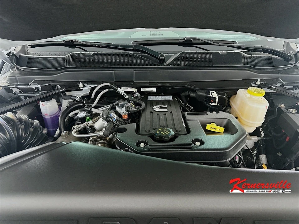 2026 Ram 4500 & 5500 - Image 17 of 20