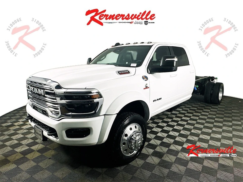 2026 Ram 4500 & 5500 - Image 3 of 20