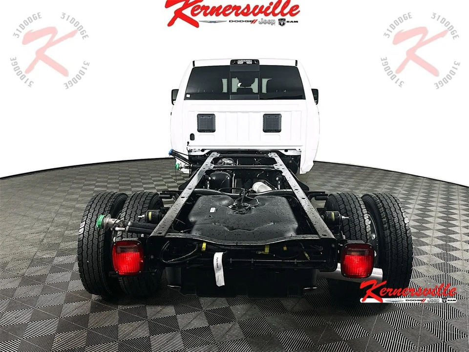 2026 Ram 4500 & 5500 - Image 6 of 21