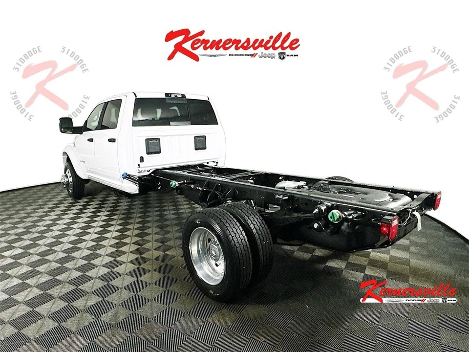 2026 Ram 4500 & 5500 - Image 5 of 21