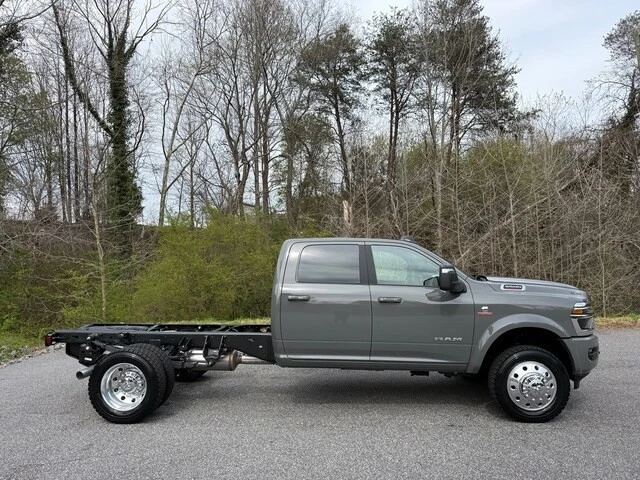 2026 Ram 4500 & 5500 - Image 6 of 21