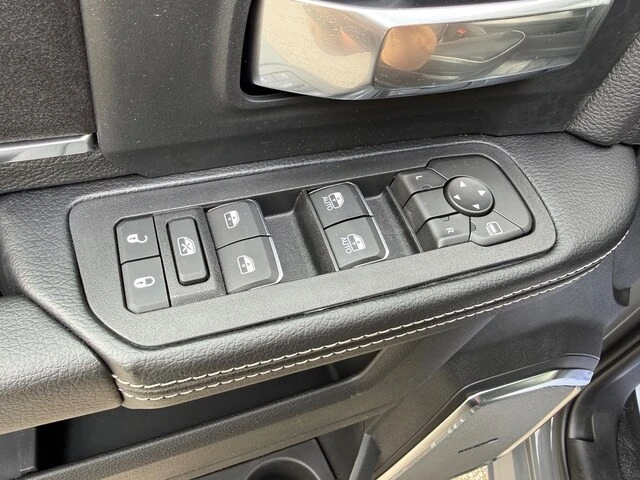 2026 Ram 4500 & 5500 - Image 13 of 21