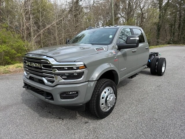 2026 Ram 4500 & 5500 - Image 3 of 21