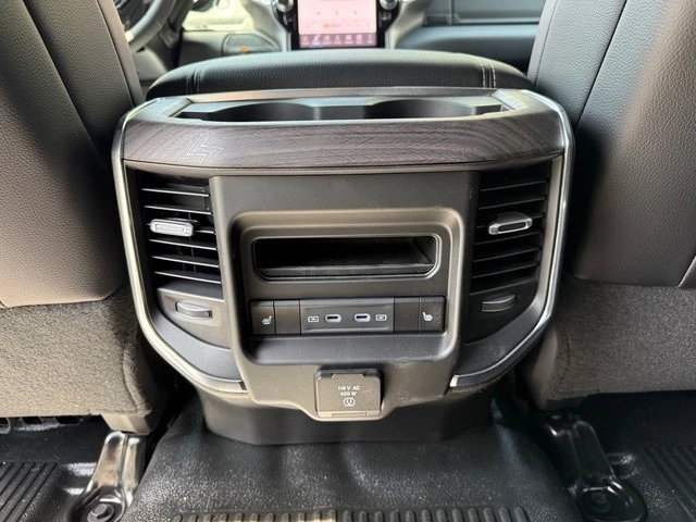 2026 Ram 4500 & 5500 - Image 18 of 21