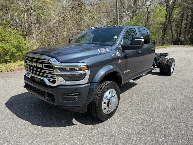 2026 Ram 4500 & 5500 - Image 3 of 21