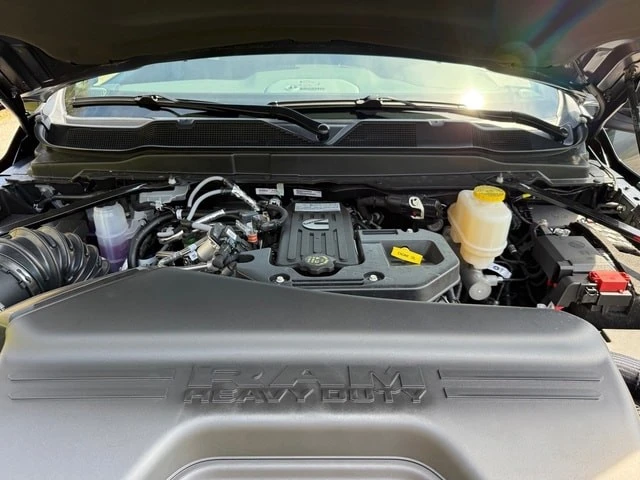 2026 Ram 4500 & 5500 - Image 10 of 21