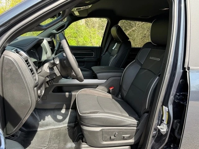 2026 Ram 4500 & 5500 - Image 12 of 21