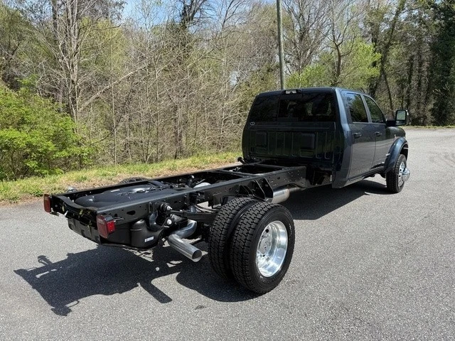 2026 Ram 4500 & 5500 - Image 7 of 21