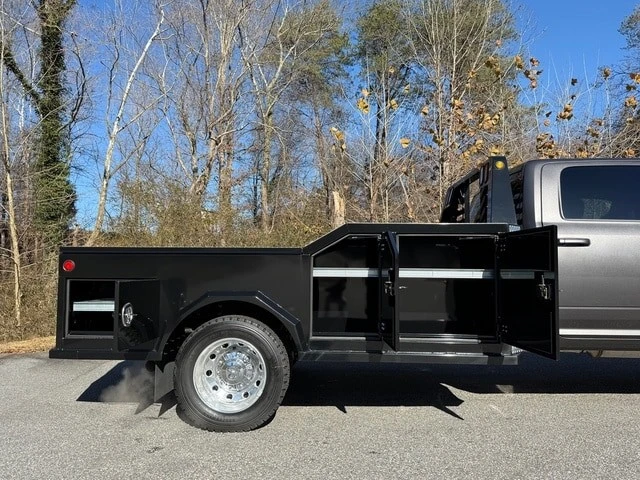2026 Ram 4500 & 5500 - Image 7 of 21