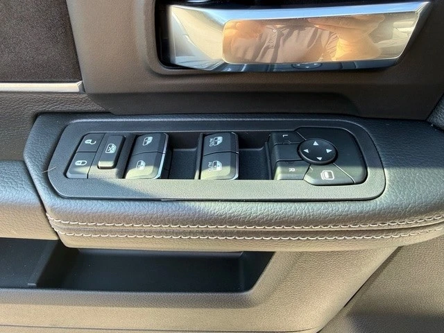 2026 Ram 4500 & 5500 - Image 16 of 21