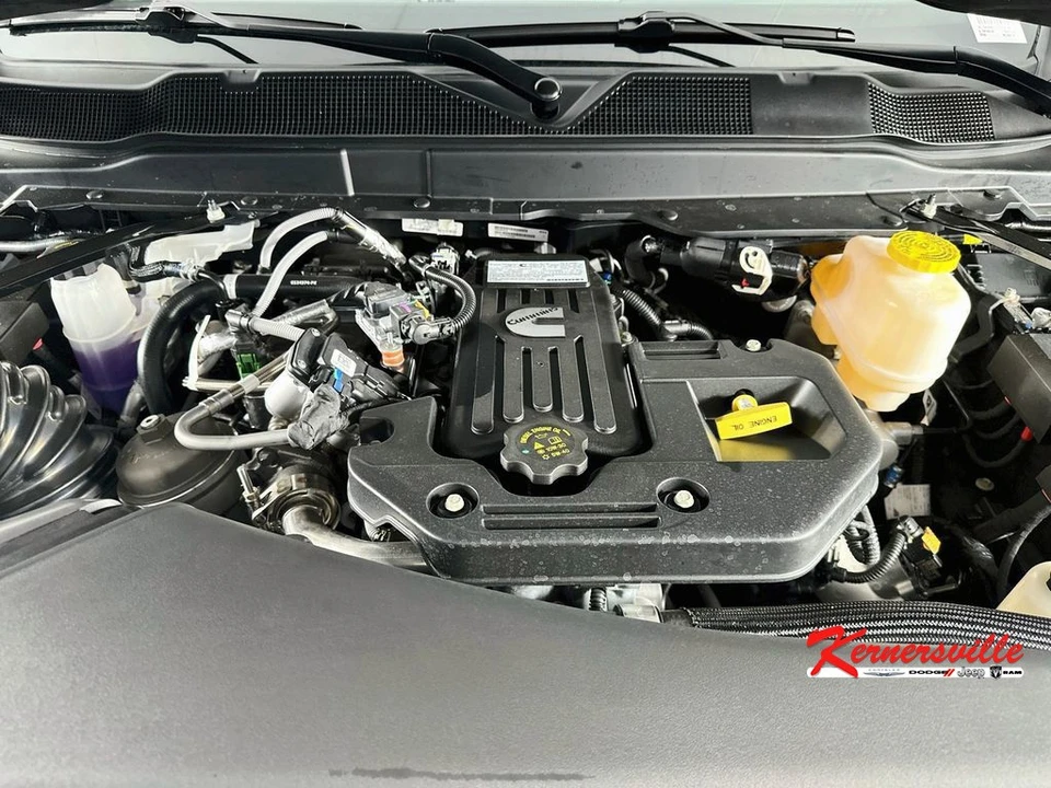 2026 Ram 4500 & 5500 - Image 17 of 20