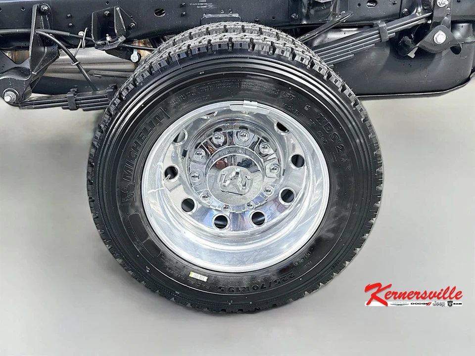 2026 Ram Heavy Duty - Image 15 of 19