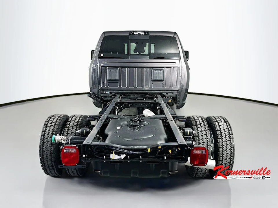 2026 Ram 4500 & 5500 - Image 6 of 20