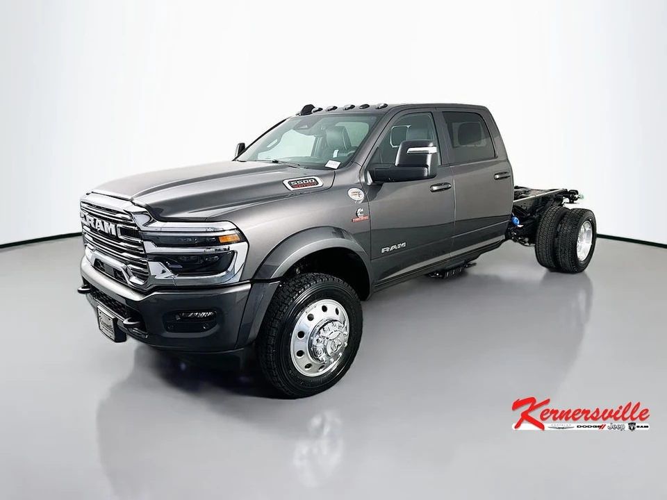 2026 Ram 4500 & 5500 - Image 3 of 20