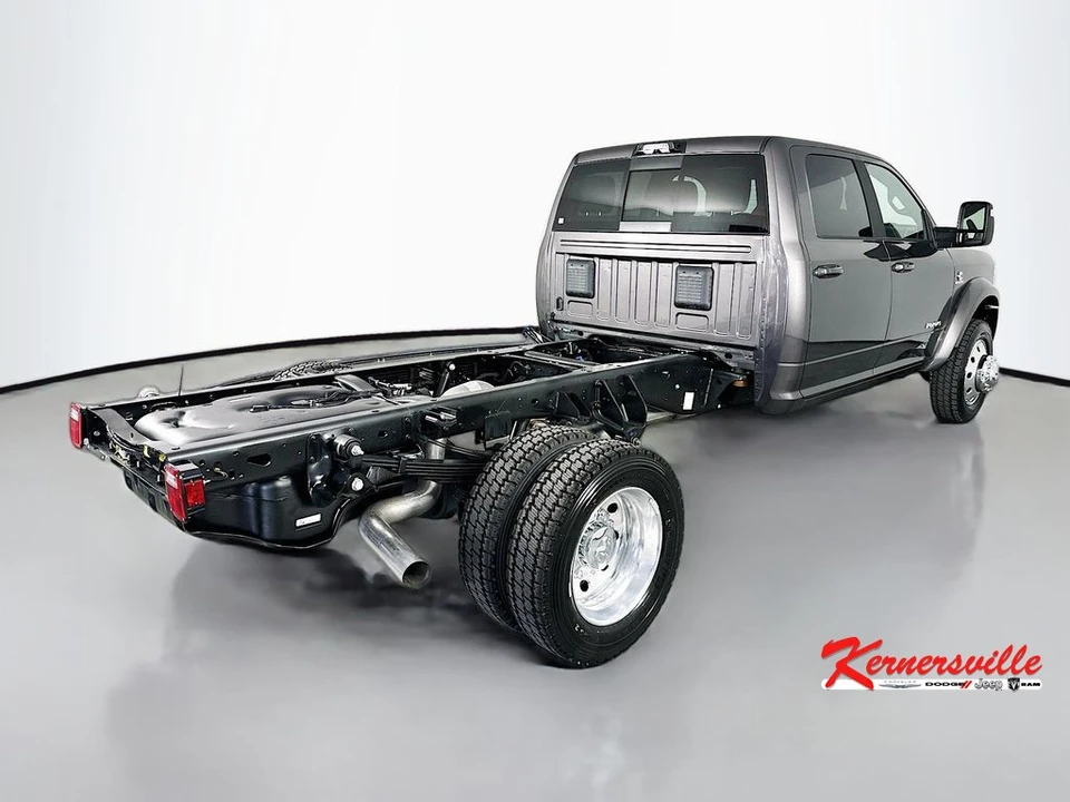2026 Ram 4500 & 5500 - Image 7 of 20