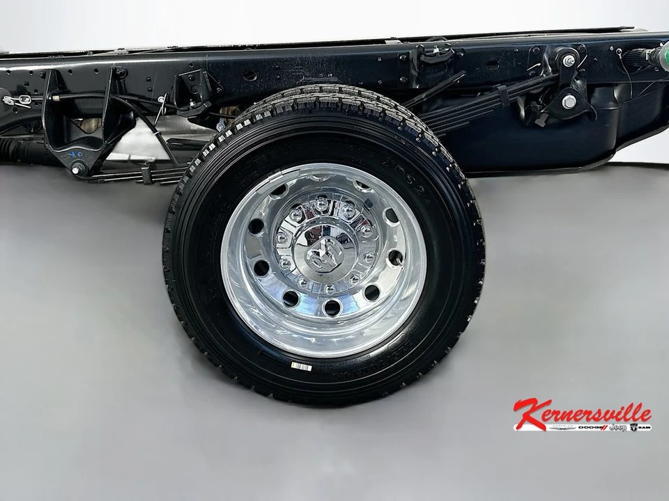 2026 Ram 4500 & 5500 - Image 17 of 22