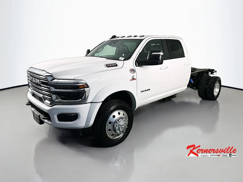 2026 Ram 4500 & 5500 - Image 4 of 22