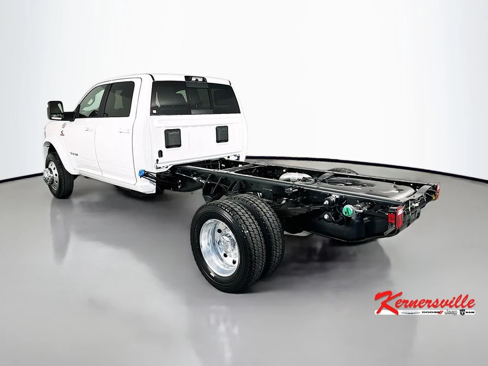 2026 Ram 4500 & 5500 - Image 5 of 21