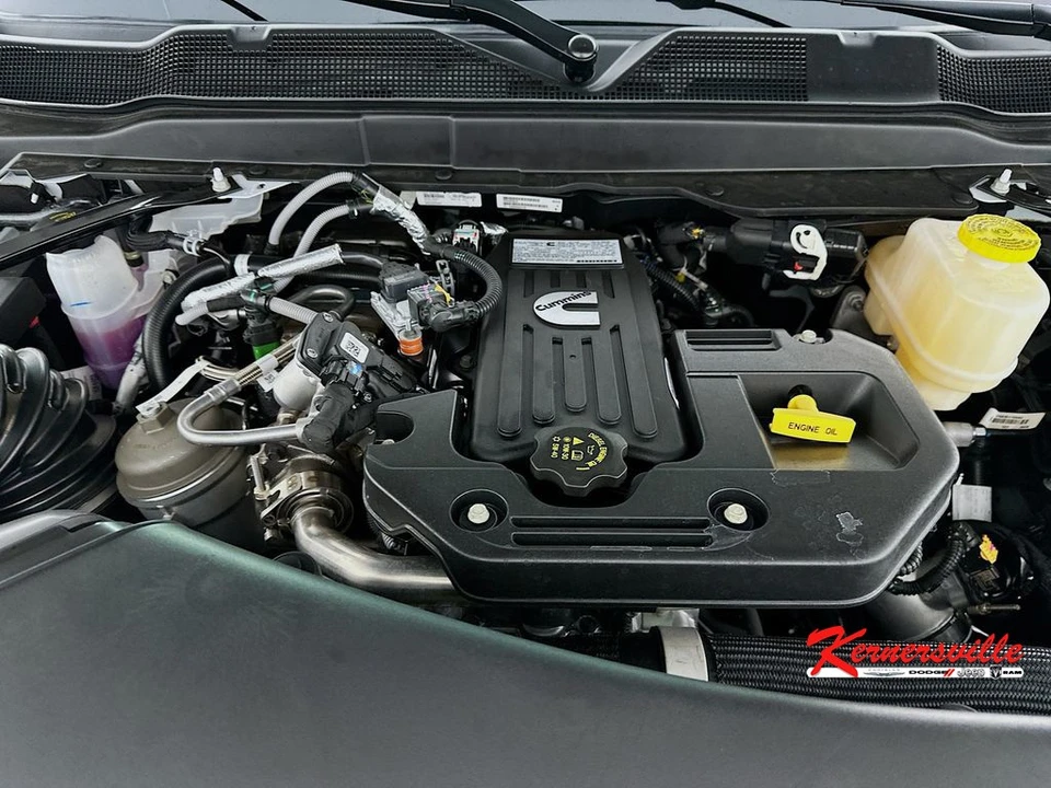 2026 Ram 4500 & 5500 - Image 18 of 22
