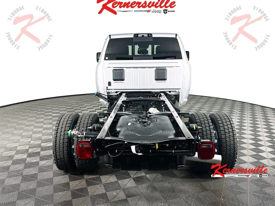 2026 Ram 4500 & 5500 - Image 6 of 20