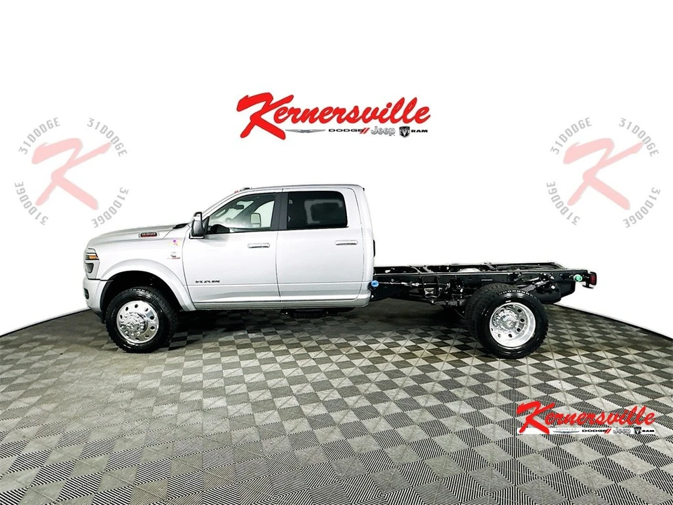 2026 Ram 4500 & 5500 - Image 4 of 20