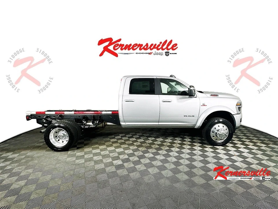 2026 Ram 4500 & 5500 - Image 8 of 20