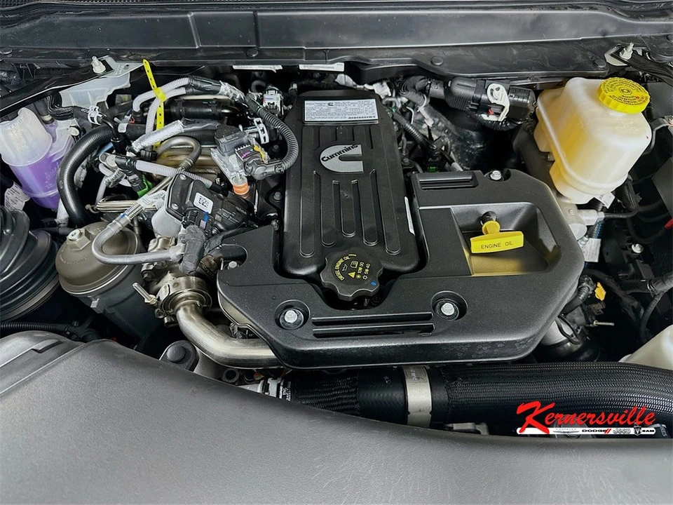 2026 Ram 4500 & 5500 - Image 17 of 20