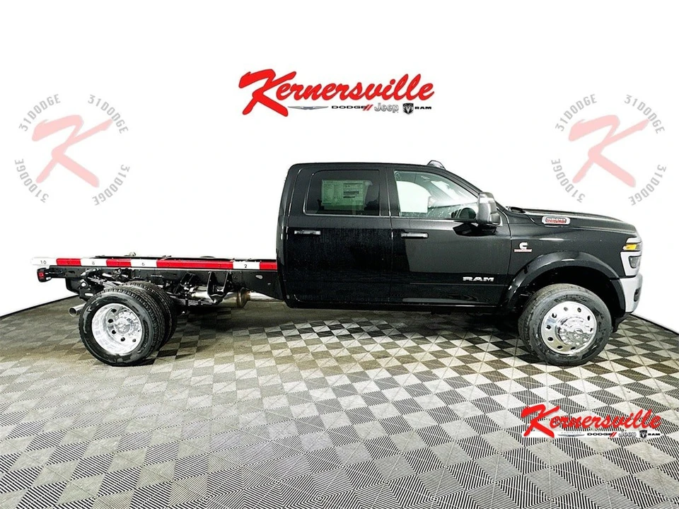 2026 Ram 4500 & 5500 - Image 8 of 12