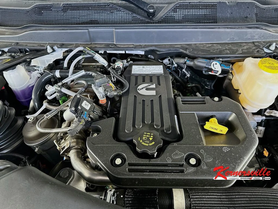 2026 Ram 4500 & 5500 - Image 17 of 20