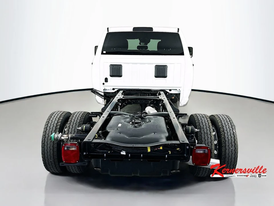 2026 Ram 4500 & 5500 - Image 6 of 20